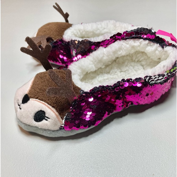 NEW sequin reindeer slippers | Girls 7-3 - Picture 2 of 4